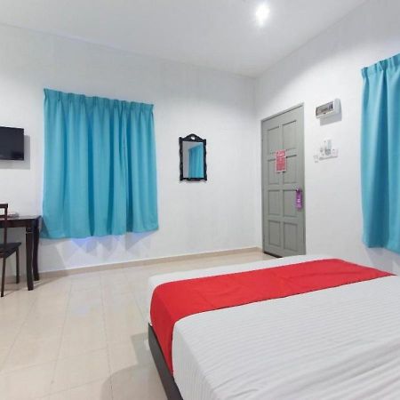 Alpha Motel Pantai Cenang  Bagian luar foto