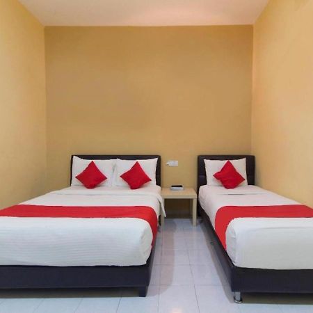 Alpha Motel Pantai Cenang  Bagian luar foto