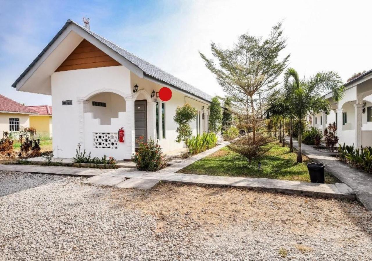 Alpha Motel Pantai Cenang  Bagian luar foto