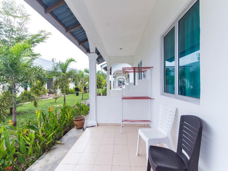 Alpha Motel Pantai Cenang  Bagian luar foto